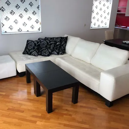 Neea Stinjan -free Parking Apartment *